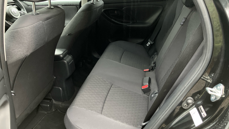 Toyota Yaris 1.5 Hybrid Design 5dr CVT Hybrid Hatchback